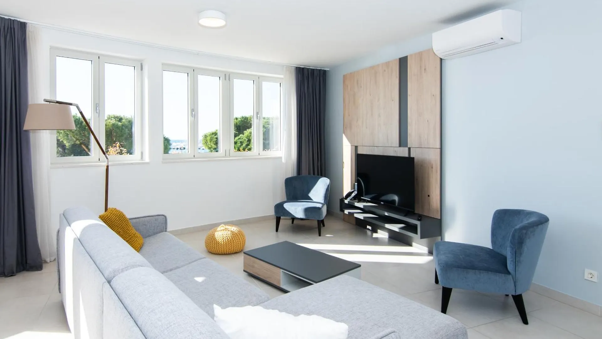 Supreme Apartments Adriatico With Sea View Umag 0*,